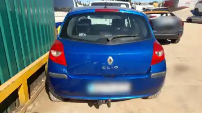 Véhicule à la ferraille renault clio iii k9k768 de l'année 2008 alimenté k9k768