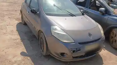 Scrapping Vehicle renault clio iii d4f740 of the year 2010 powered d4f740