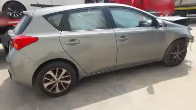 Hurda Aracı toyota auris (e18) 1ad yılın 2013 güçlü 1ad