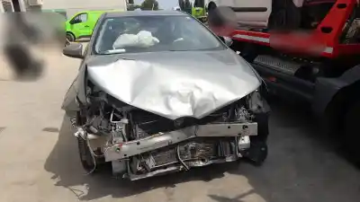 Hurda Aracı toyota auris (e18) 1ad yılın 2013 güçlü 1ad