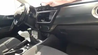 Hurda Aracı toyota auris (e18) 1ad yılın 2013 güçlü 1ad