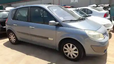 Veículo de Sucata renault scénic ii (jm0/1_) 2.0 dci (jm1k) do ano 2007 alimentado m9r700