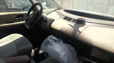 Scrapping Vehicle renault espace iv (jk0/1_) 2.2 dci (jk0h) of the year 2004 powered g9t743