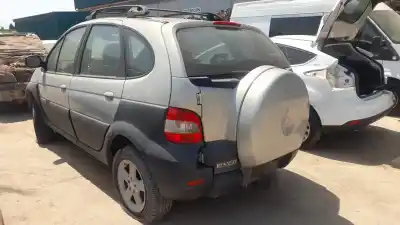 Scrapping Vehicle renault scenic (ja..) f4r744 of the year 2002 powered f4r744