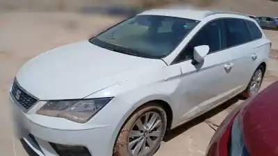 Здавання транспортного засобу seat leon (5f1) ddya року 2018 потужний ddya