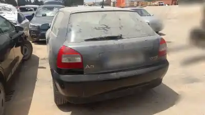 Veicolo di demolizione audi a3 (8l) axr dell'anno 2006 alimentato axr
