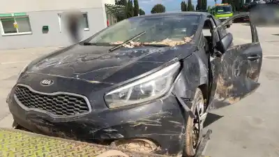 Veículo de Sucata kia ceed (jd) 1.4 crdi 90 d4fc do ano 2015 alimentado d4fc