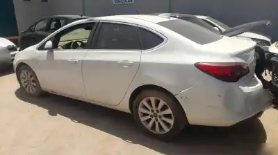 Здавання транспортного засобу opel astra j berlina 5p b16dth року 2017 потужний b16dth