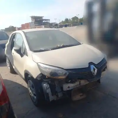 Véhicule à la ferraille renault captur i h4b400 de l'année 2014 alimenté h4b400