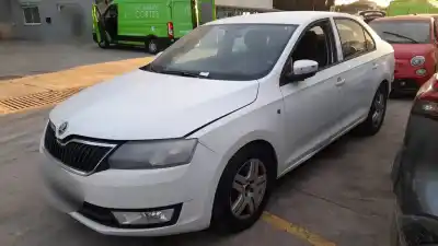 Здавання транспортного засобу skoda rapid spaceback (nh) cayc року 2014 потужний cayc