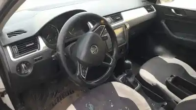 Здавання транспортного засобу skoda rapid spaceback (nh) cayc року 2014 потужний cayc