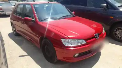 Veicolo di demolizione PEUGEOT 306 3/5 PT. / 4 PT. (S2)  dell'anno 2001 alimentato RHY