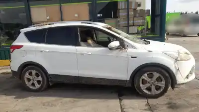 Veicolo di demolizione ford kuga (cbs) xrma dell'anno 2015 alimentato xrma