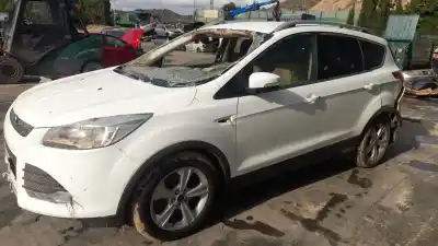 Veicolo di demolizione ford kuga (cbs) xrma dell'anno 2015 alimentato xrma