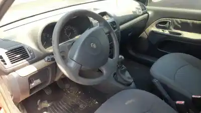 Scrapping Vehicle renault clio ii fase ii (b/cb0) k9k704 of the year 2004 powered k9k704