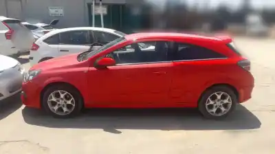 Здавання транспортного засобу opel astra h gtc z18xe року 2005 потужний z18xe
