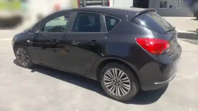 Véhicule à la ferraille opel astra j berlina 5p b16xer de l'année 2015 alimenté b16xer