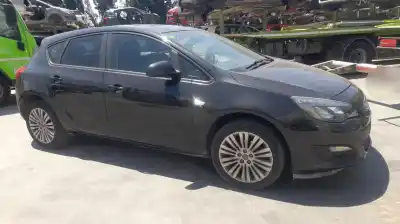 Véhicule à la ferraille opel astra j berlina 5p b16xer de l'année 2015 alimenté b16xer
