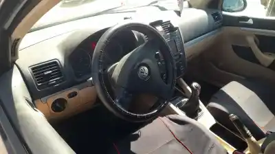 Veicolo di demolizione volkswagen golf v (1k1) 1.9 tdi dell'anno 2006 alimentato bxe