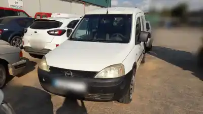 Veículo de Sucata opel combo tour 1.3 cdti 16v do ano 2006 alimentado y13dt