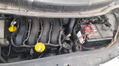 Veicolo di demolizione renault scénic ii (jm0/1_) 1.6 16v (jm1r) dell'anno 2007 alimentato k4m766