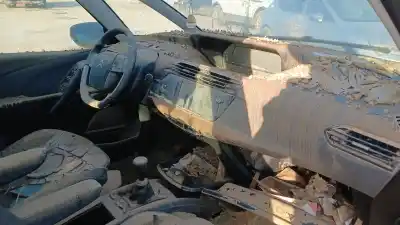 Scrapping Vehicle citroen c4 picasso/spacetourer hn02 of the year 2015 powered hn02