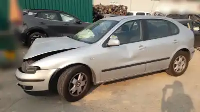 Scrapping Vehicle SEAT LEON (1M1)  of the year 2001 powered AUS