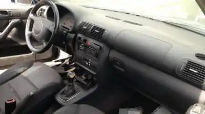 Veículo de Sucata audi a3 (8l1) 1.9 tdi do ano 2003 alimentado atd