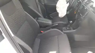 Veicolo di demolizione skoda rapid spaceback (nh) cjzc dell'anno 2016 alimentato cjzc