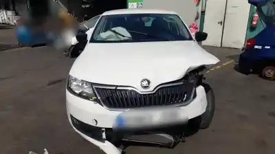 Veicolo di demolizione skoda rapid spaceback (nh) cjzc dell'anno 2016 alimentato cjzc