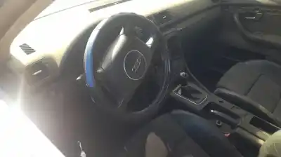 Здавання транспортного засобу audi a4 b6 (8e2) 1.9 tdi року 2000 потужний awx