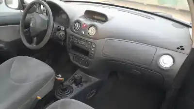 Veicolo di demolizione citroen c3 i (fc_, fn_) 1.4 hdi dell'anno 2003 alimentato 8hx