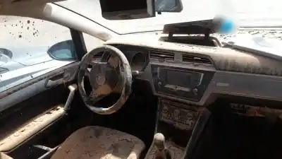 Sloopvoertuig volkswagen touran (5t1) 1.6 tdi van het jaar 2017 aangedreven dgda