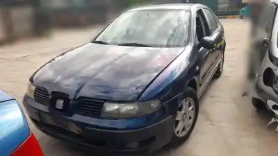 Здавання транспортного засобу seat leon (1m1) 1.6 16 v року 2001 потужний aus