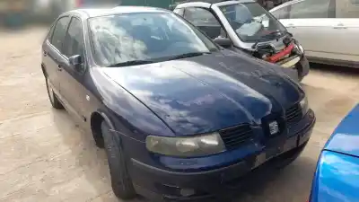 Здавання транспортного засобу seat leon (1m1) 1.6 16 v року 2001 потужний aus