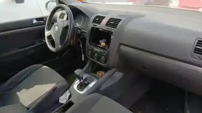 Здавання транспортного засобу volkswagen golf v (1k1) 1.6 fsi року 2004 потужний bag