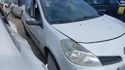 Здавання транспортного засобу renault clio iii k9k766 року 2008 потужний k9k766