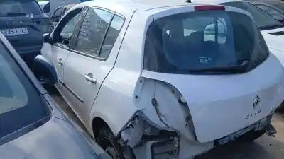 Здавання транспортного засобу renault clio iii k9k766 року 2008 потужний k9k766