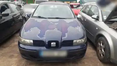 Здавання транспортного засобу seat leon (1m1) 1.6 16 v року 2001 потужний azd