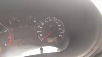 Здавання транспортного засобу seat leon (1m1) 1.6 16 v року 2001 потужний azd