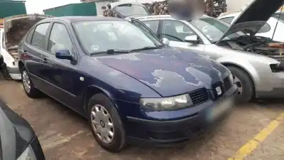 Здавання транспортного засобу seat leon (1m1) 1.6 16 v року 2001 потужний azd