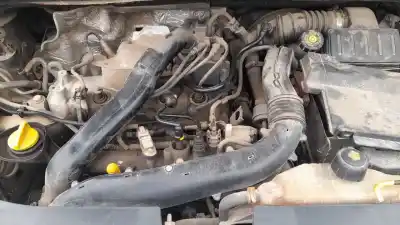 Veicolo di demolizione renault clio iii d4f784 dell'anno 2009 alimentato d4f784