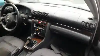 Scrapping Vehicle audi a4 b5 (8d2) 1.8 t of the year 2000 powered apu