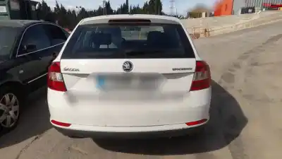 Здавання транспортного засобу skoda rapid (nh) cxma року 2015 потужний cxma