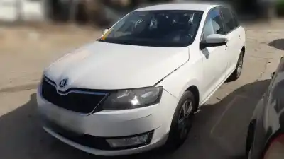 Здавання транспортного засобу skoda rapid (nh) cxma року 2015 потужний cxma