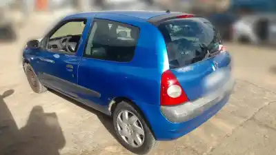 Veículo de Sucata renault clio ii fase ii (b/cb0) k9k704 do ano 2003 alimentado k9k704
