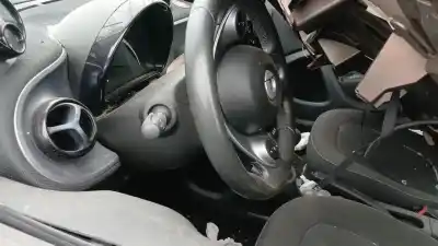 Veicolo di demolizione smart fortwo coupe 281910 dell'anno 2016 alimentato 281910