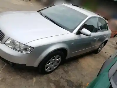 Veículo de Sucata audi a4 b6 (8e2) 1.8 t do ano 2001 alimentado avj