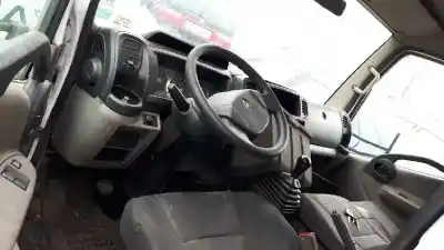 Veículo de Sucata renault maxity fgdk 150.35/45 do ano 2010 alimentado zd30