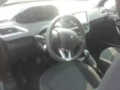 Veicolo di demolizione peugeot 208 active dell'anno 2017 alimentato hm01